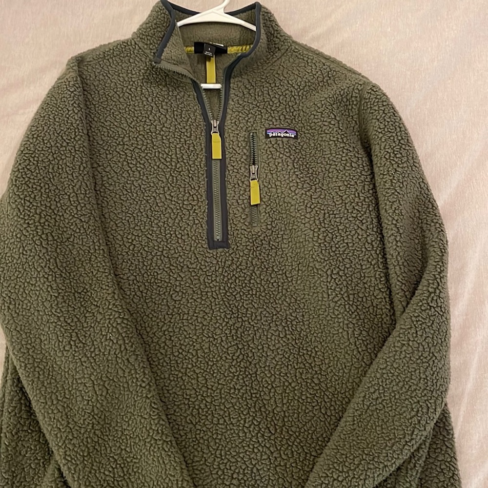 Patagonia men’s pullover